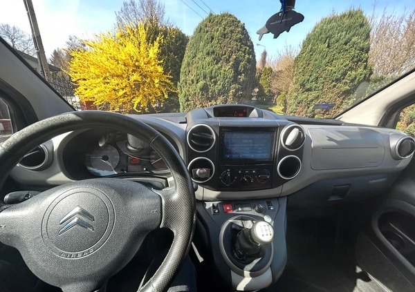 Citroen Berlingo cena 22500 przebieg: 183000, rok produkcji 2012 z Dzierżoniów małe 37
